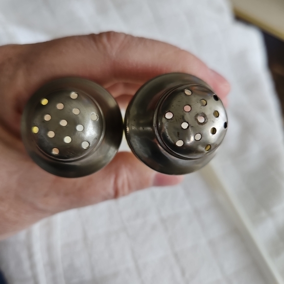 Florentine #2  Topaz Yellow Depression Glass Salt and Pepper Shaker Set Vintage - Picture 7 of 8